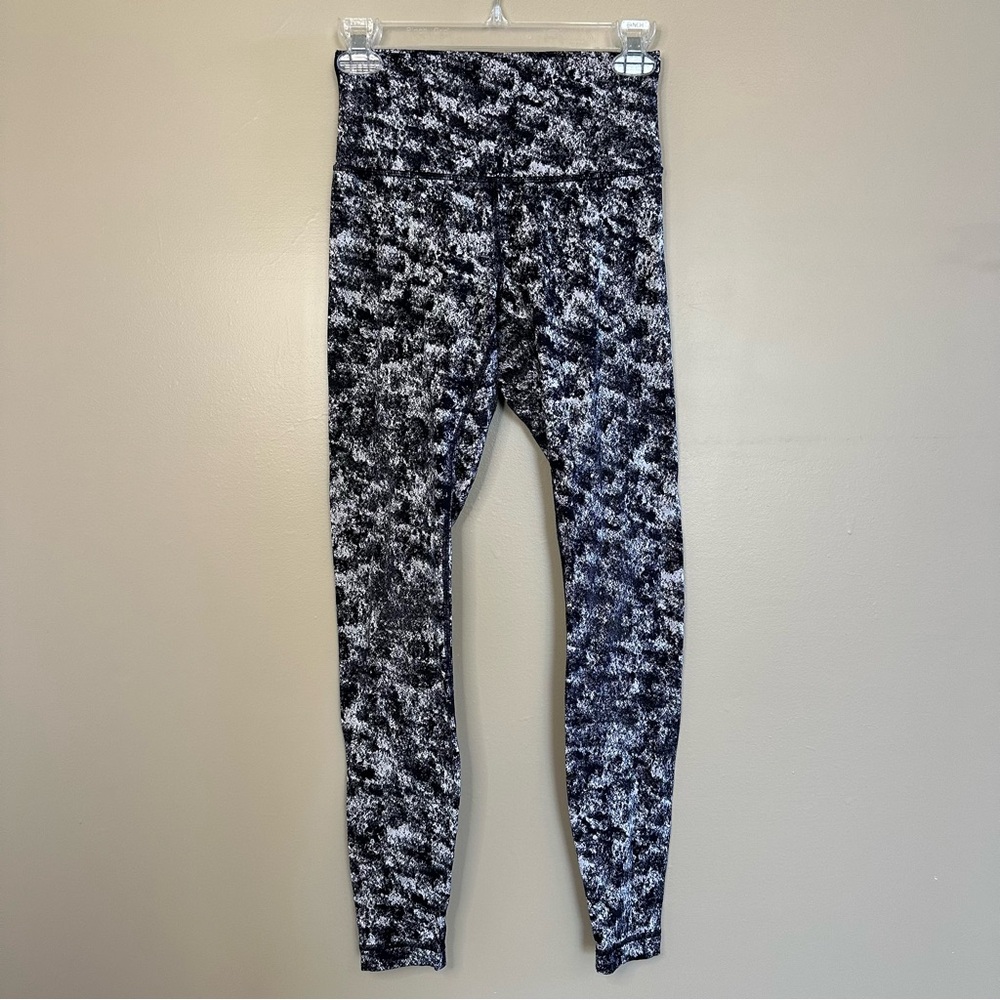 Lululemon Wunder Under High-Rise Tights in Misted Jacquard Black/White- 6